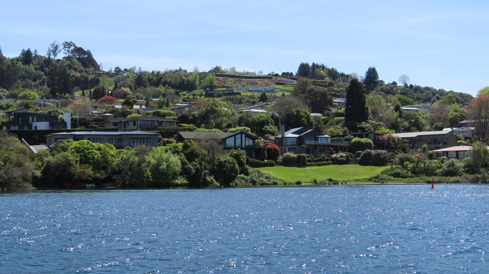 taupo acacia bay homes