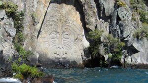 maori rock carvings taupo mine bay